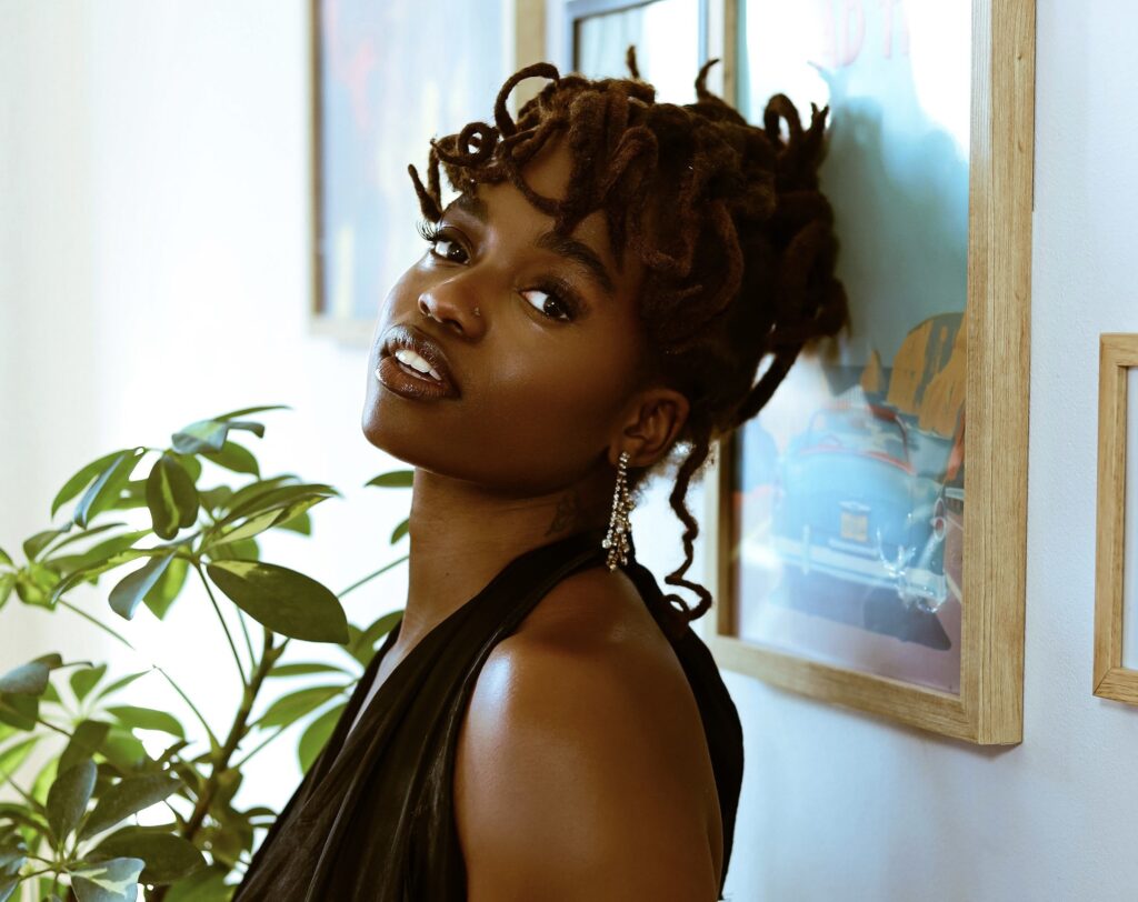 Neeya : La voix d’un univers musical riche et universel